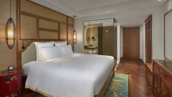 Grand Mercure Hanoi Hotel, Hanoi, Vietnam, Bedroom