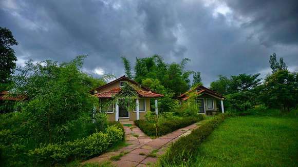 Chitvan Jungle Lodge, Kanha National Park, India, Gardens