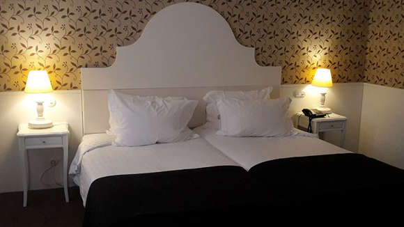 Grande Hotel Do Porto, Porto, Portugal, Bedroom