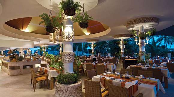 Leopard Beach Resort and Spa, Mombasa, Kenya, Restaurant
