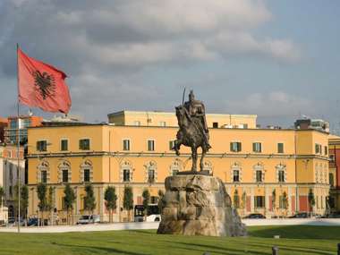 Tirana Skanderbeg Statue, Albania