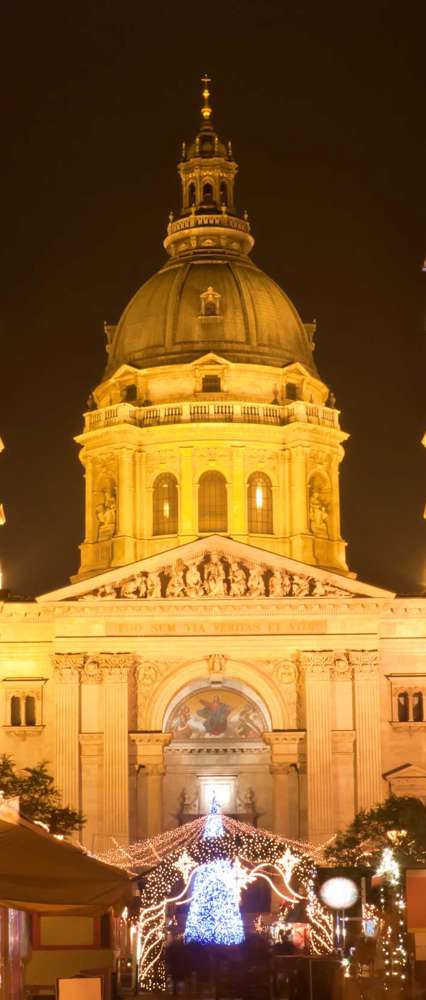 Christmas Market, Saint Stephen's Basilica, Budapest, Hungary