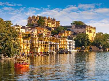 City Palace And Pichola Lake In Udaipur, India