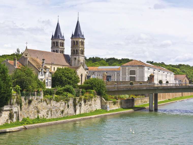 Collegiate Church Of Notre Dame And River Sein, Melun, France
